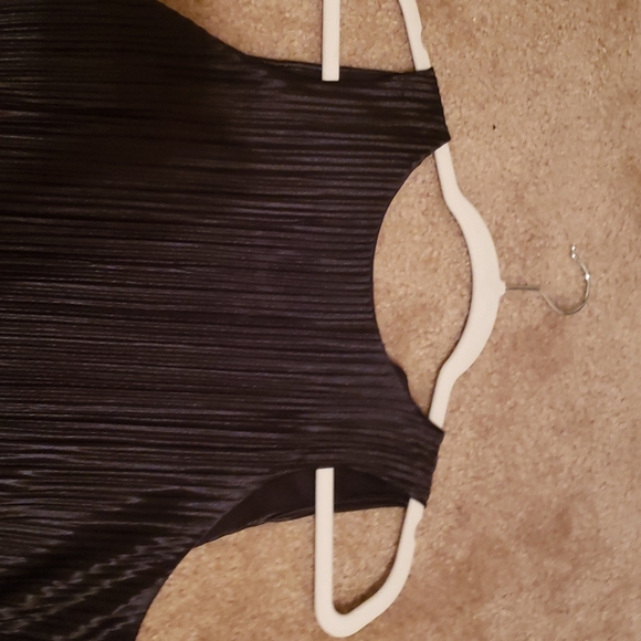 Shirt - Picture 2 of 5